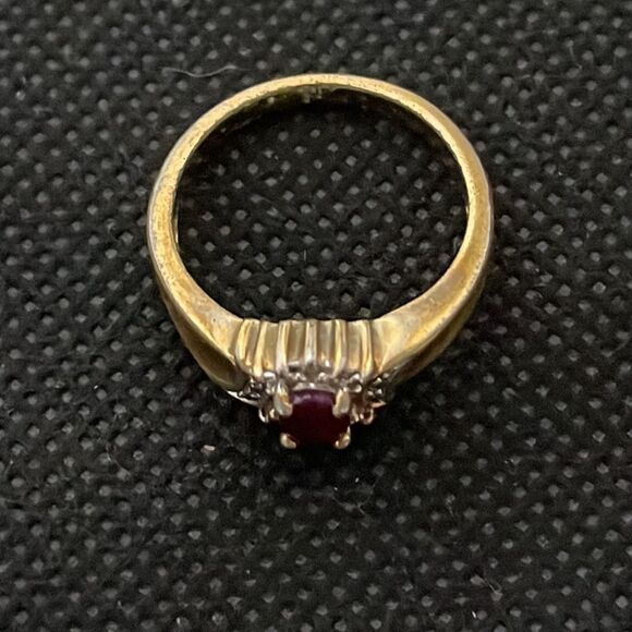 COPY - Ring with a red gem - Picture 2 of 6